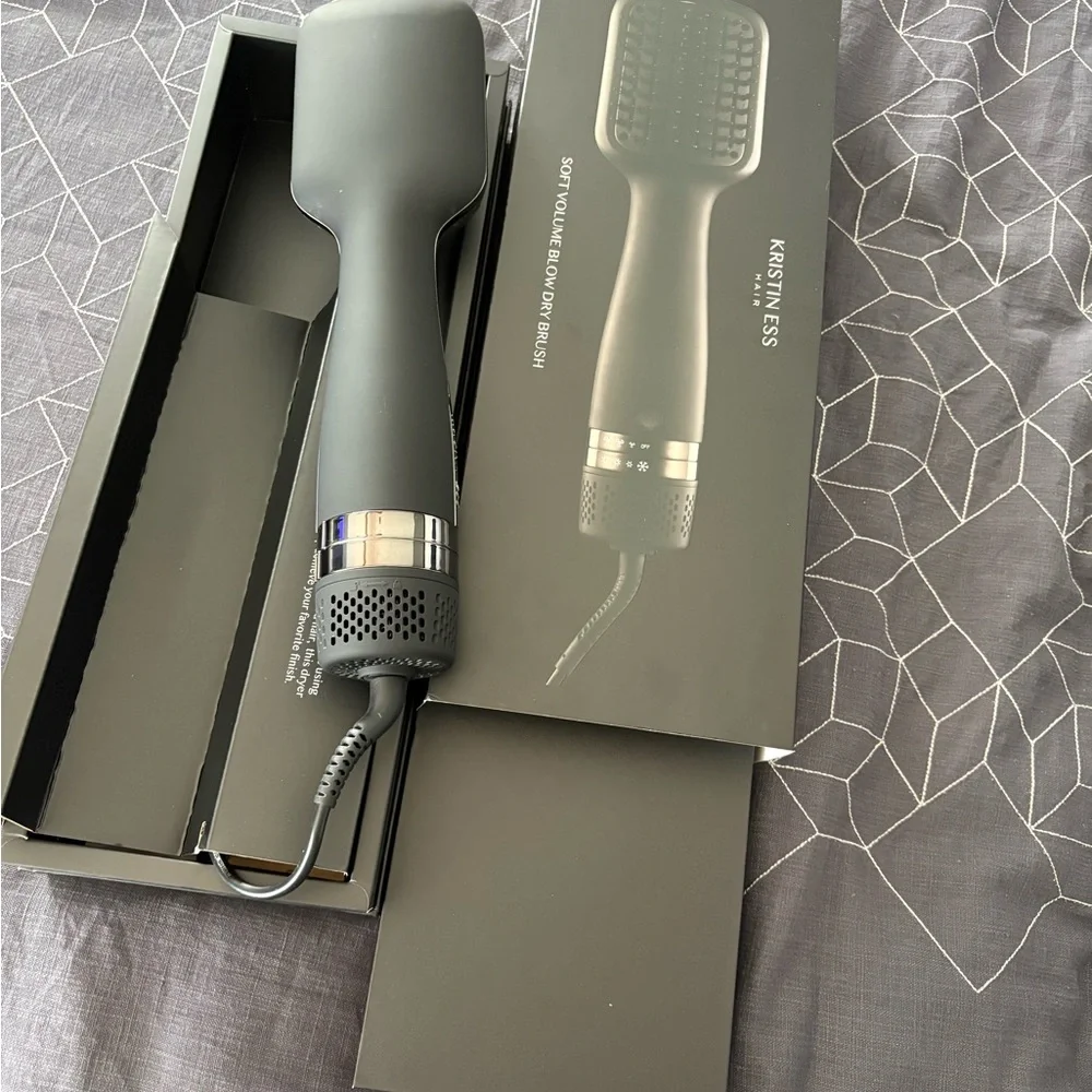 Kristin Ess Blow Dry Hair Brush New